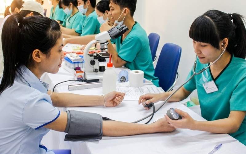 Người lao động Nam Định khám sức khỏe đáp ứng điều kiện xuất khẩu lao động.