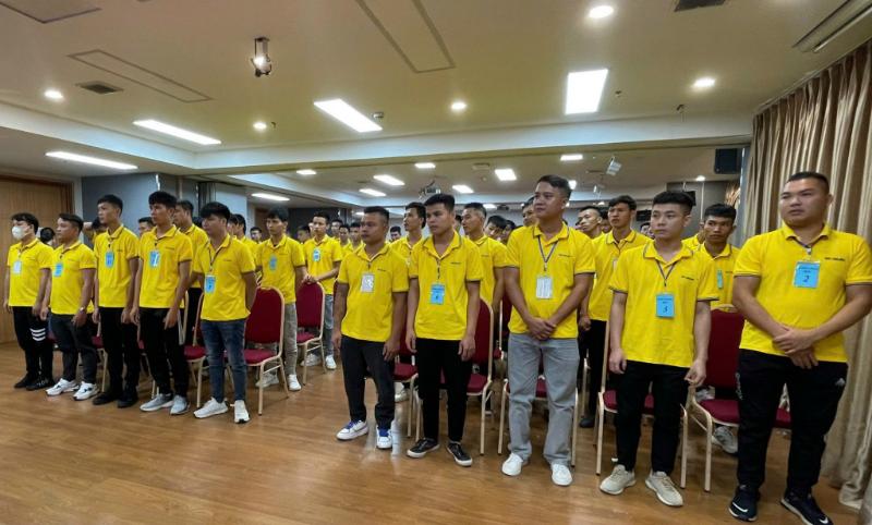 Yêu cầu về độ tuổi và ngoại hình