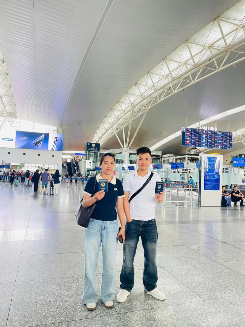 Hộ chiếu và giấy tờ cá nhân cần để riêng, dễ lấy khi làm thủ tục sân bay