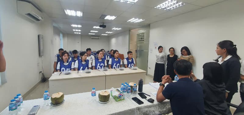 Quy trình minh bạch giúp người lao động biết từng bước tư vấn, sơ tuyển, khám sức khỏe, đào tạo, ký hợp đồng, visa và xuất cảnh.