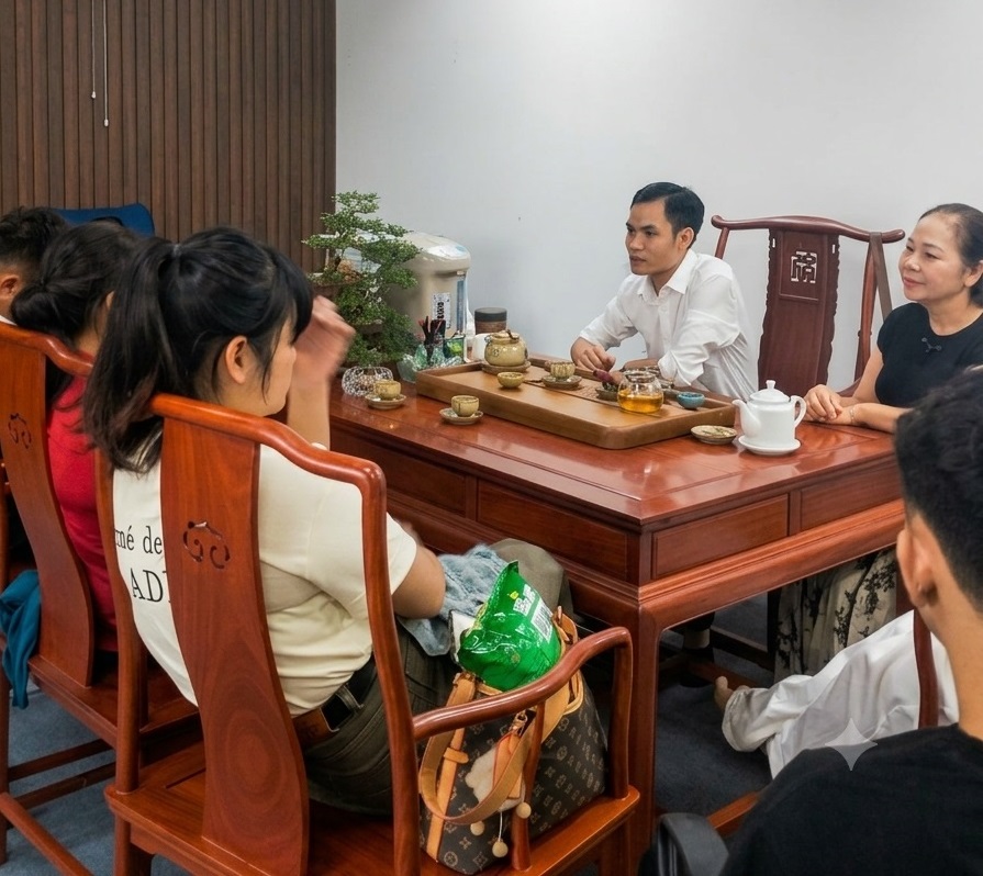 Tác giả Mai Tĩnh
