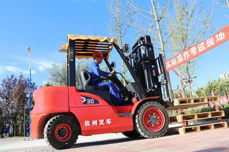 Đơn hàng lái xe - Các đơn hàng XKLĐ Đài Loan mới nhất 